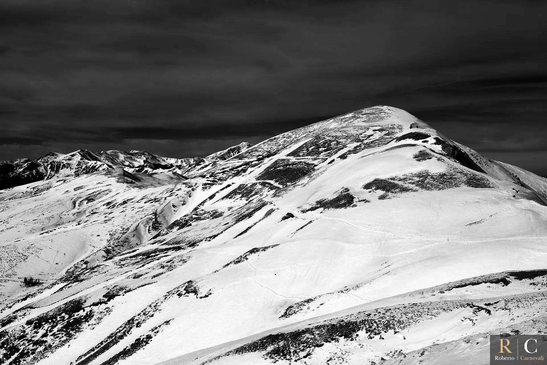 Dal monte Spigolino al monte Cimone in inverno in bianco e nero