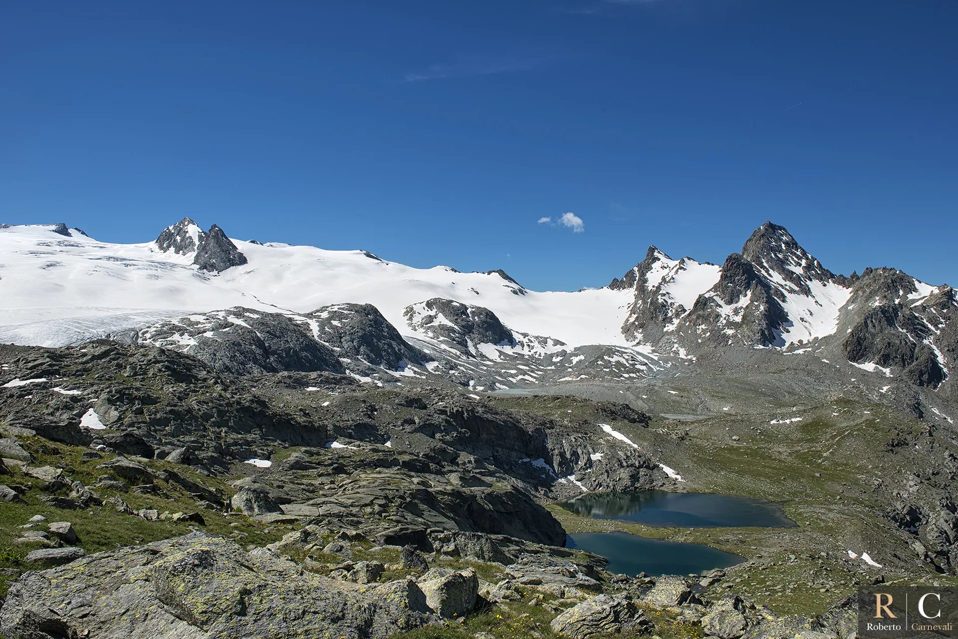 Ghiacciaio e laghi di fusione del Rutor con Grand Assaly