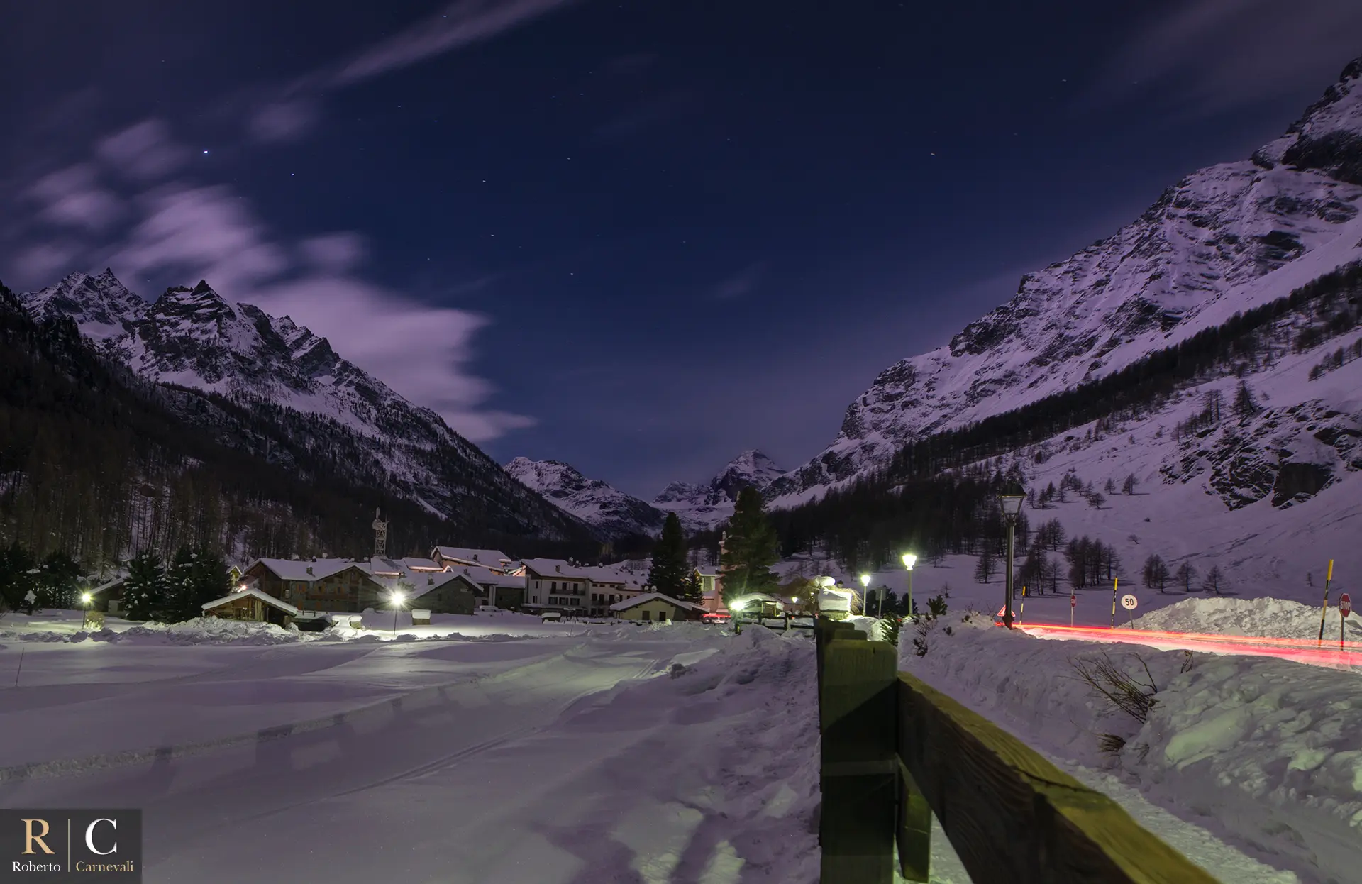 Panoramica notturna invernale in Val di Rhemes