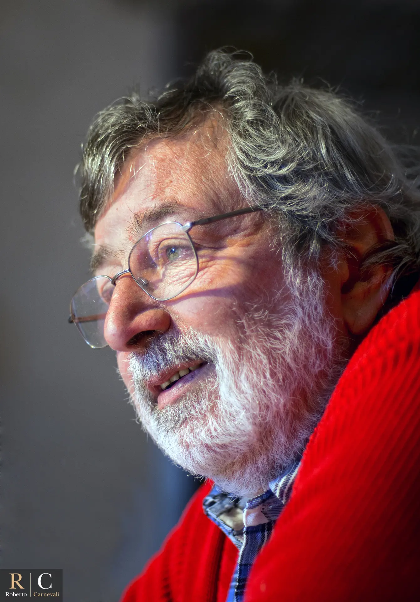 Primo piano a Francesco Guccini