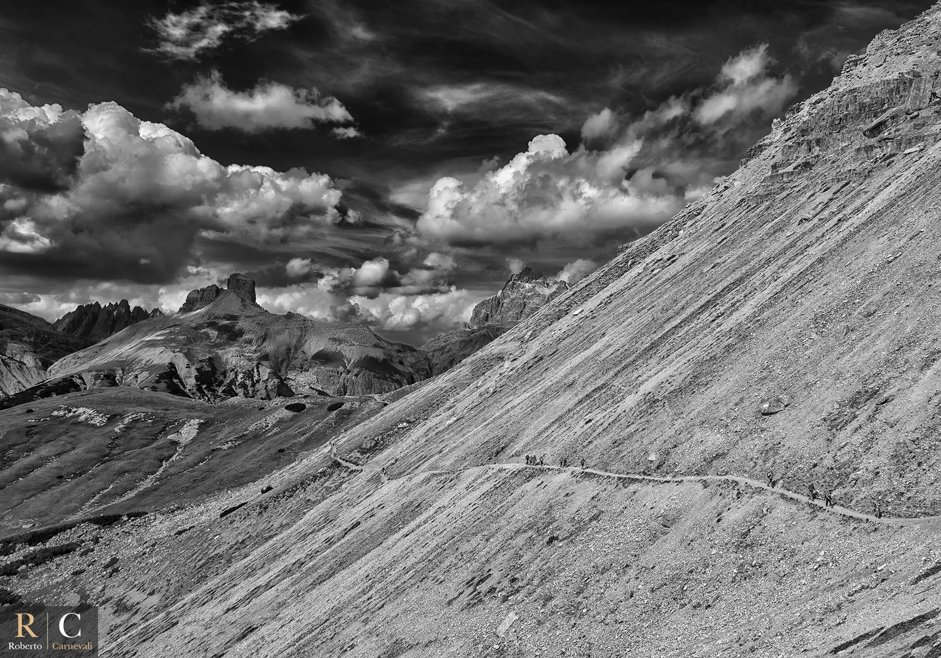 Scenari da sogno nelle Dolomiti di Sesto in bianco e nero
