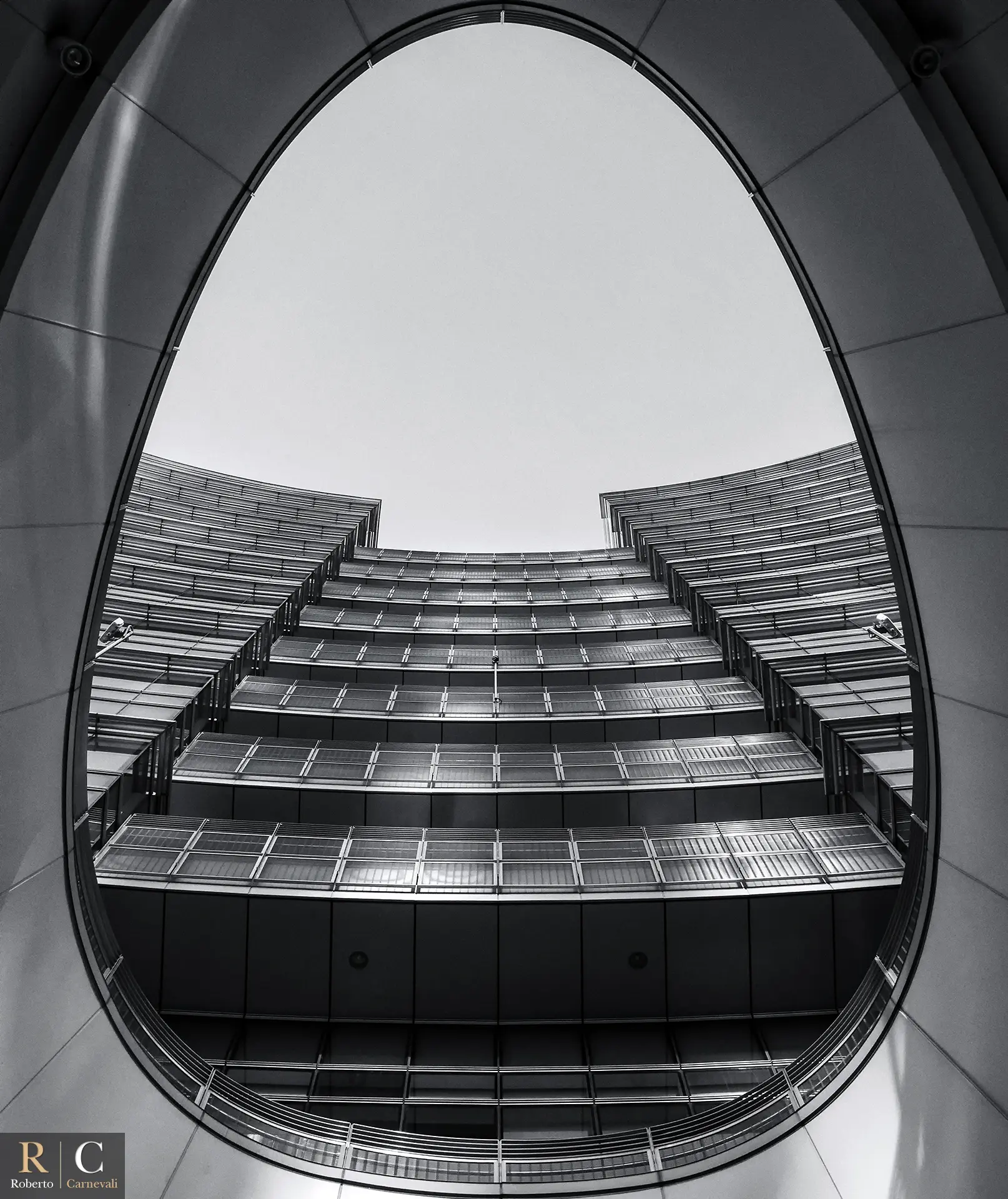 Uno sguardo dal basso su CityLife - Milano