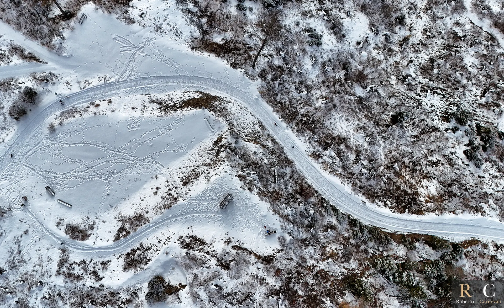Veduta aerea invernale sul Lagorai dal drone
