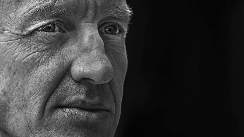 Ritratto a Denis Urubko in bianco e nero