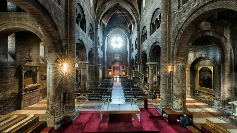 Interno del Duomo di Modena