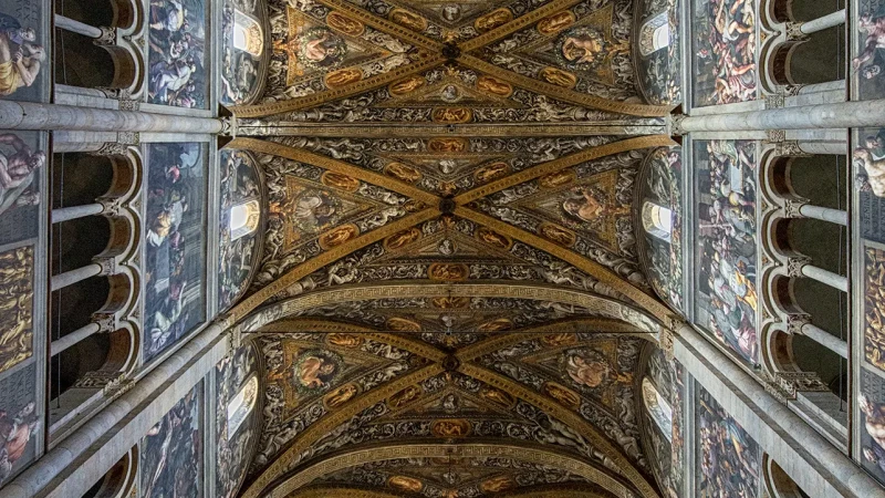Interno del Duomo di Parma