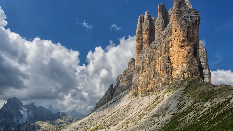 Le Tre Cime di Lavaredo alle prime luci del mattino