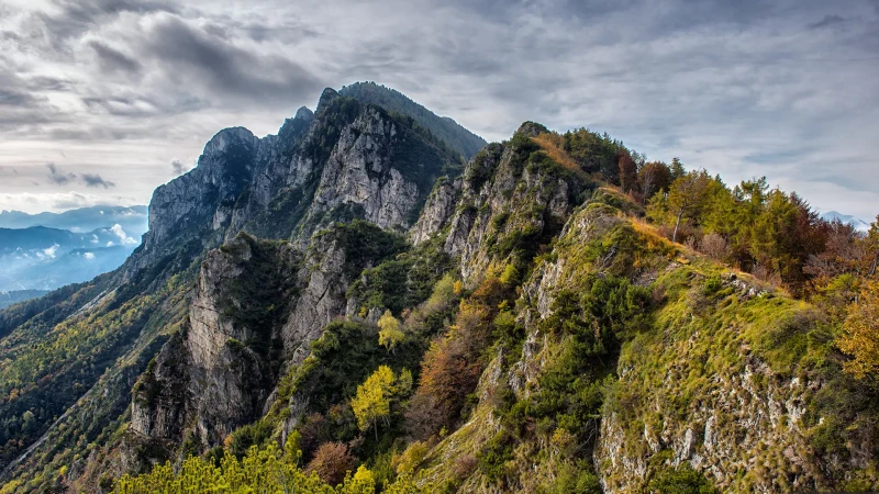 La cresta della Marzola vista dal Dos dei Corvi