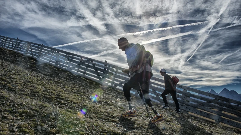 Mark Inglis durante un trekking dell'IMS