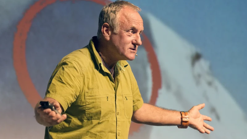Mark Inglis sul palco dell'IMS