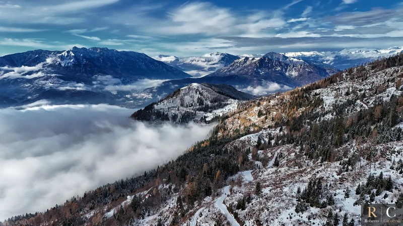 Panoramica invernale dal drone sul Lagorai