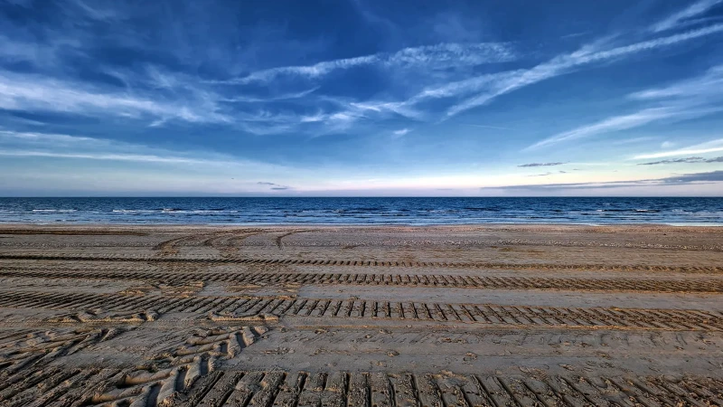 Primi giorni di primavera sulla spiaggia di Cervia