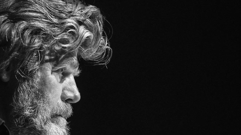 Ritratto di profilo a Reinhold Messner