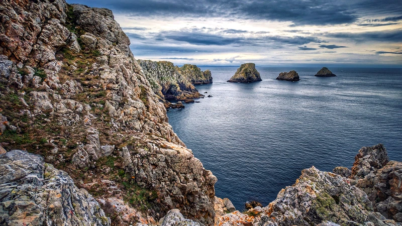 Il Tas de Pois sulla Punta Pen-Hir nel promontorio del Crozon in Bretagna