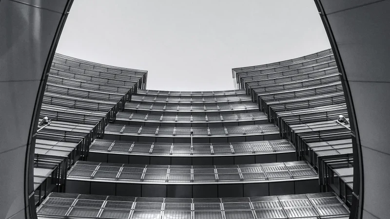 Uno sguardo dal basso su CityLife - Milano