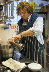Lo chef Fulvio Pierangelini nella cucina dell'Hotel Savoy - Rocco Forte Hotels