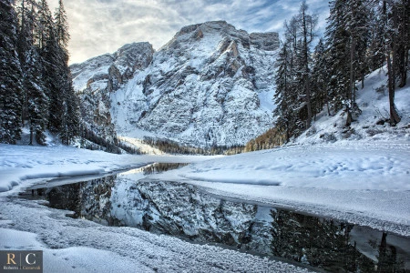 La magia dell'inverno al lago di Braies