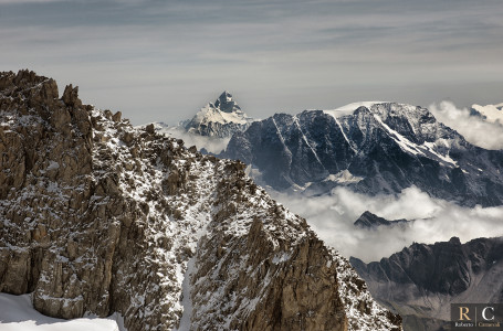 Panoramica alpina in alta quota da punta Helbronner